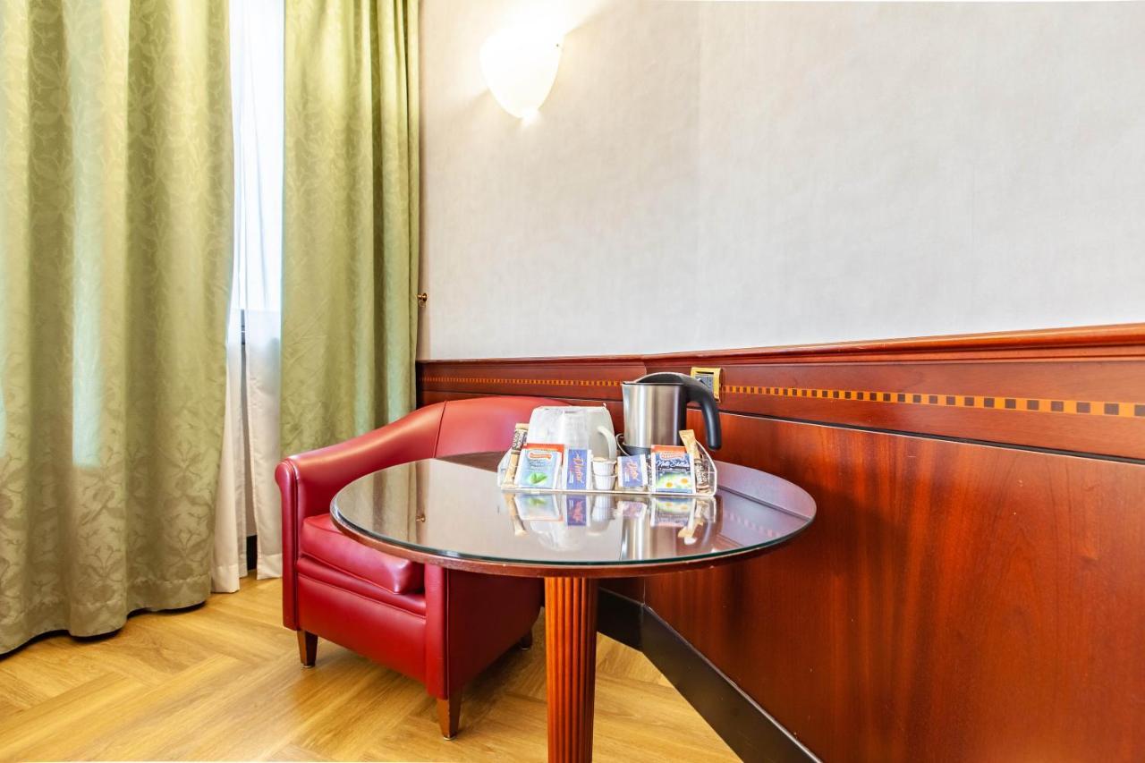 Hotiday Hotel Milano Turro Esterno foto